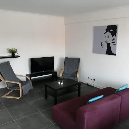 Noa Ootende Apartment *